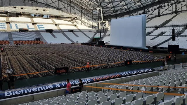 image ecran geant gonflable au stade velodrome orange marseille